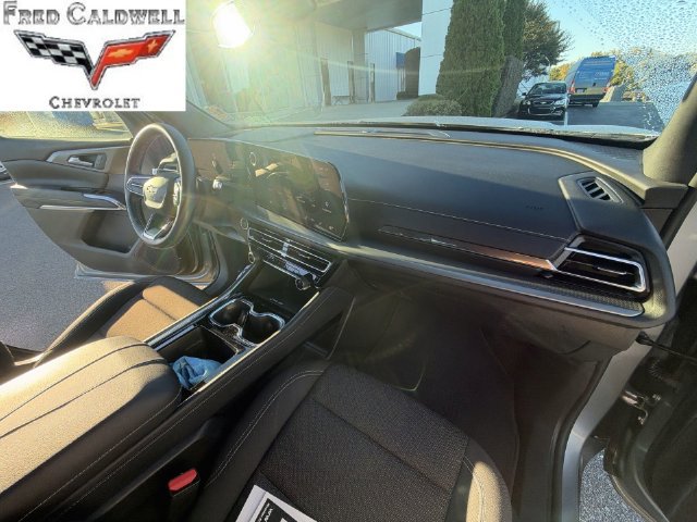 Used 2026 Chevrolet Traverse LT FWD image 34
