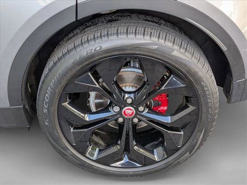 Certified 2022 Jaguar E-PACE SE image 21