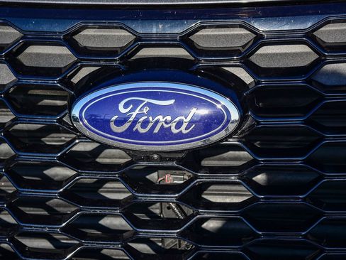 Used 2025 Ford Explorer ST-Line w/ Premium Package image 11