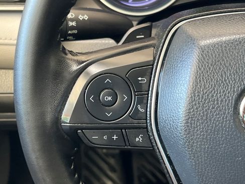 Certified 2019 Toyota Camry SE w/ Convenience Package FWD image 24