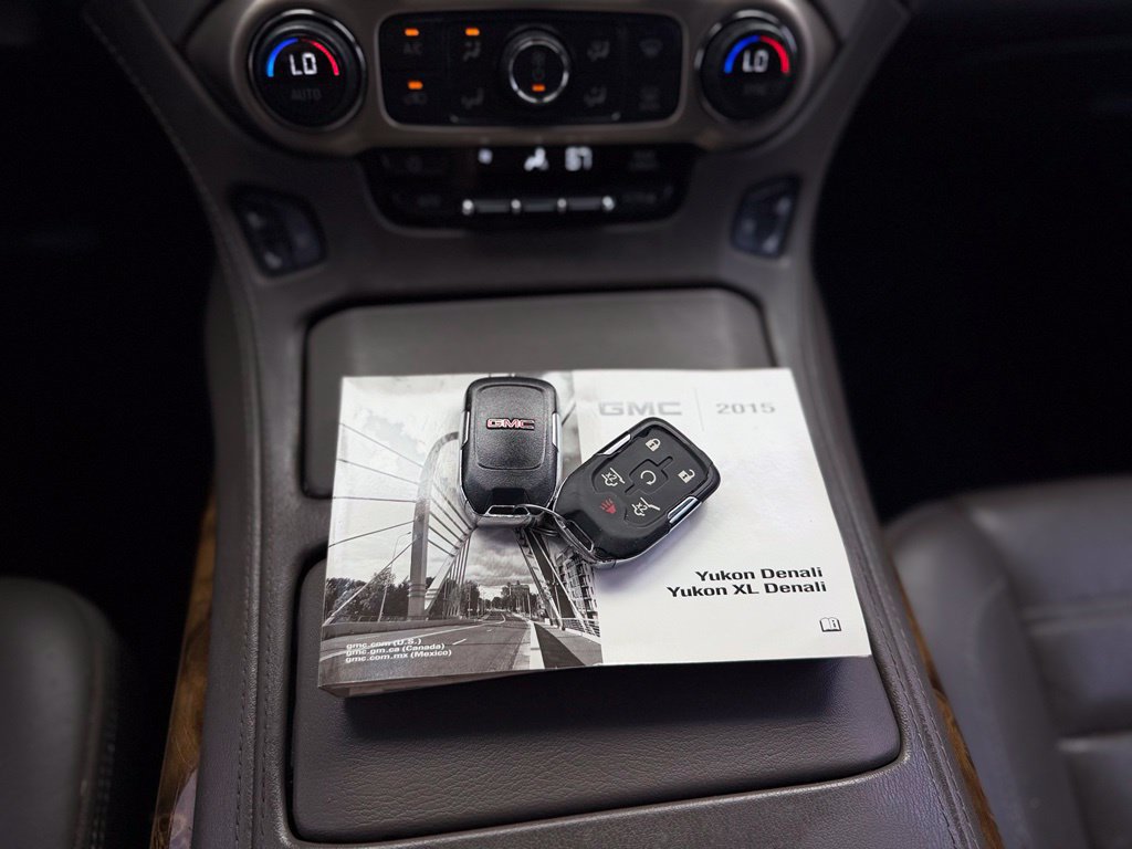 Used 2015 GMC Yukon XL Denali w/ Premium Package RWD image 34