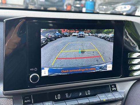Used 2025 Toyota Camry LE FWD image 27
