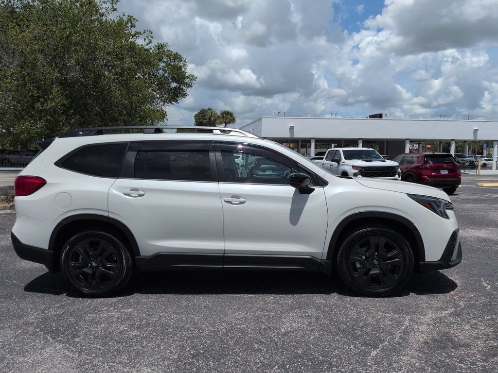 Used 2024 Subaru Ascent Onyx Edition AWD/4WD image 3