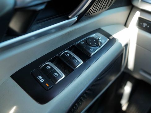 Used 2021 Kia Telluride S image 25