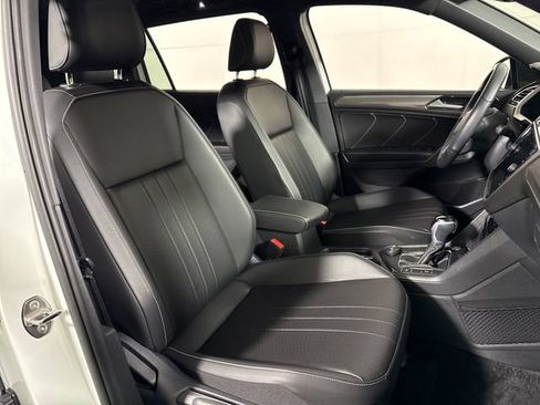 Used 2024 Volkswagen Tiguan SE R-Line AWD/4WD image 14