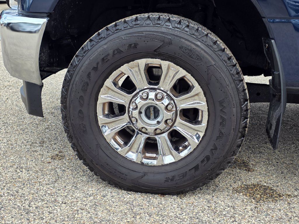 Used 2019 Ford F250 XLT w/ XLT Premium Package AWD/4WD image 17