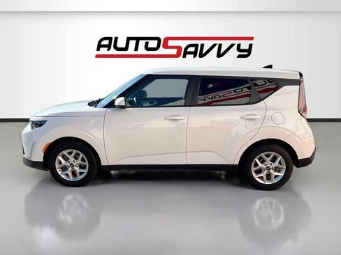 Used 2024 Kia Soul LX w/ Option Group 015 FWD image 4