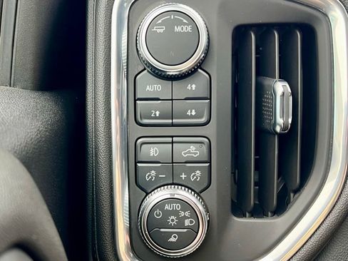 Used 2023 GMC Sierra 3500 Denali w/ Denali Ultimate Package image 29