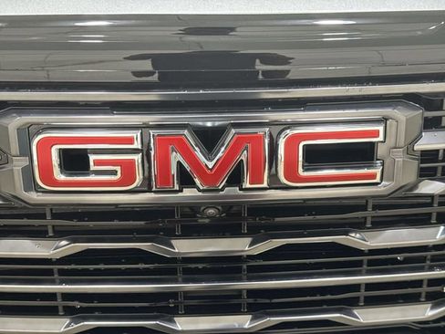 New 2026 GMC Acadia AT4 w/ Luxury Package AWD/4WD image 33