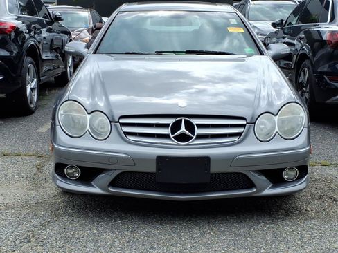 Used 2009 Mercedes-Benz CLK 350 Coupe image 2