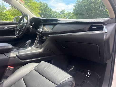 Used 2019 Cadillac XT5 Premium Luxury AWD/4WD image 34