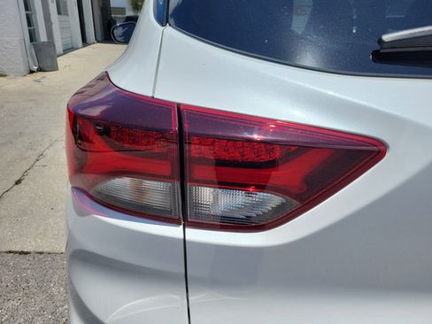 Certified 2021 Chevrolet TrailBlazer RS w/ Sun and Liftgate Package FWD image 9