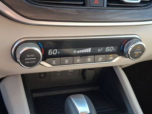 Used 2025 Nissan Altima 2.5 SV w/ SV Special Edition Package FWD image 15