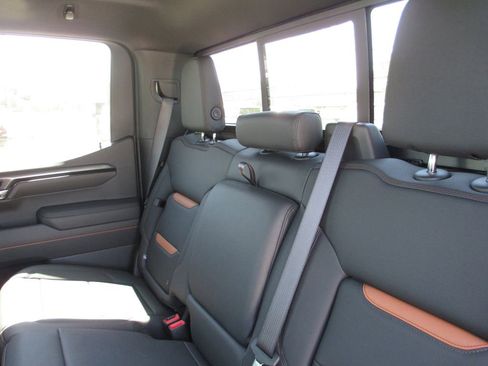 New 2026 GMC Sierra 1500 AT4 w/ AT4 Premium Package AWD/4WD image 14