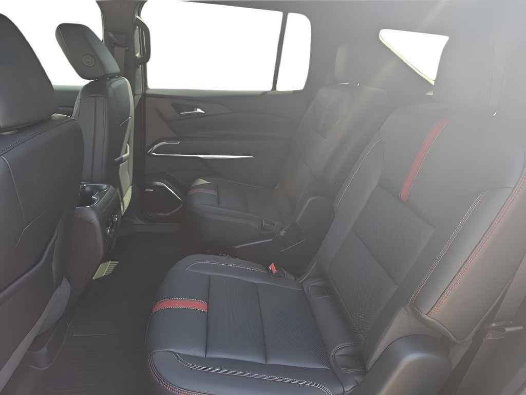 New 2026 Chevrolet Traverse RS w/ LPO, Floor Liner Package AWD/4WD image 21