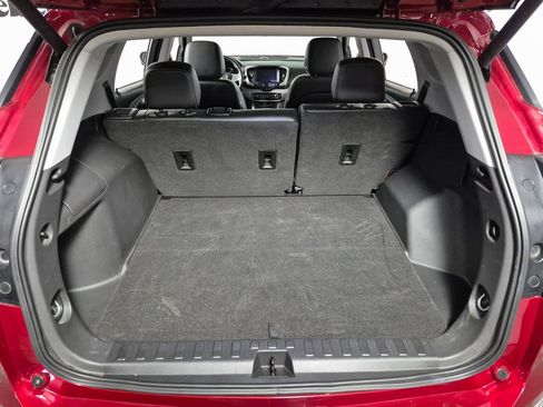 Certified 2021 GMC Terrain SLT image 11