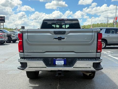Used 2024 Chevrolet Silverado 2500 LTZ w/ LTZ Plus Package AWD/4WD image 15