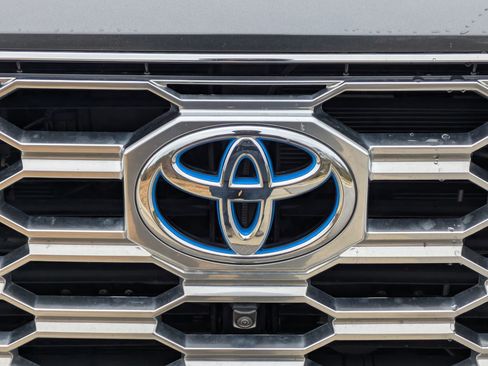 Used 2024 Toyota Sequoia Capstone image 31