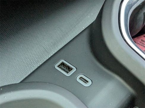 Used 2025 GMC Sierra 2500 Denali Ultimate image 22