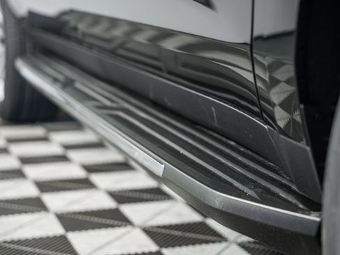 New 2026 Chevrolet Suburban Premier image 19