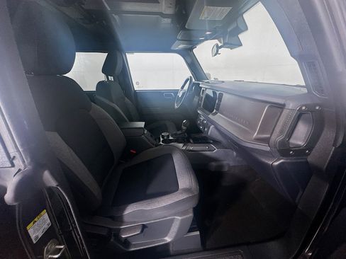 Used 2025 Ford Bronco Big Bend image 32