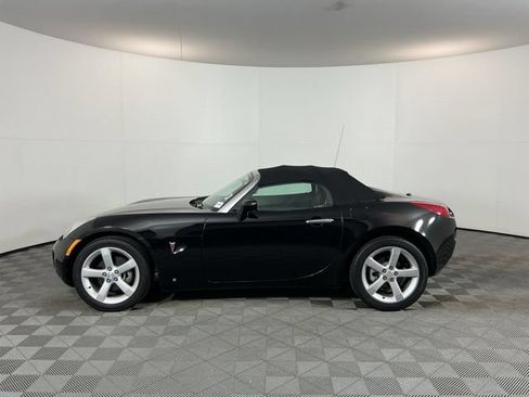 Used 2006 Pontiac Solstice Convertible w/ Premium Package RWD image 9