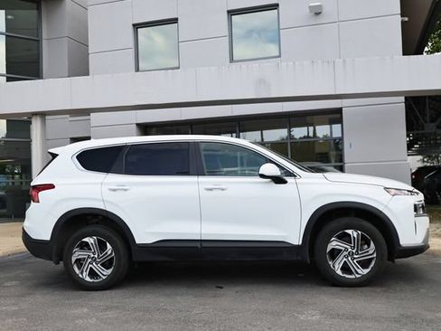 Used 2023 Hyundai Santa Fe SE AWD/4WD image 4
