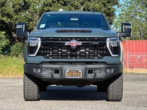 New 2026 Chevrolet Silverado 2500 ZR2 w/ ZR2 Bison Edition image 9