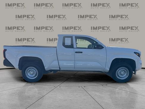 Used 2025 Toyota Tacoma SR image 6