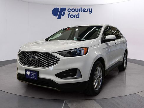 Certified 2023 Ford Edge SEL image 3