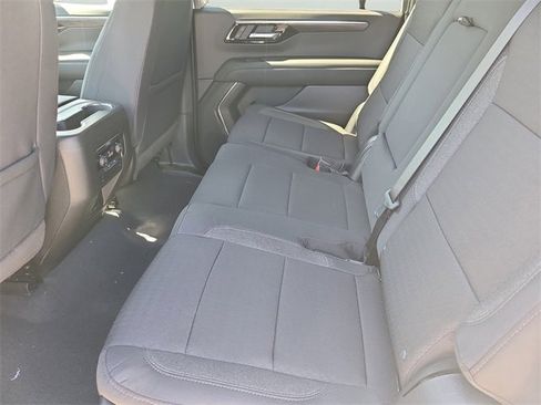 New 2026 Chevrolet Suburban LS image 14