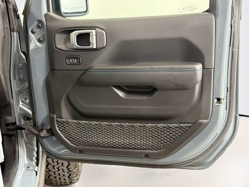 Used 2025 Jeep Wrangler Unlimited Rubicon 4xe AWD/4WD image 30