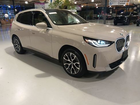 Certified 2025 BMW X3 xDrive30i w/ Premium Package AWD/4WD image 1