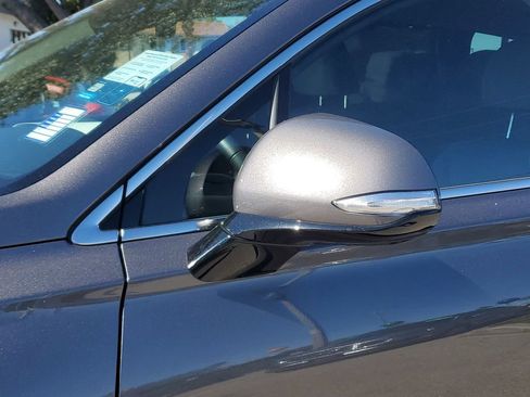 Used 2023 Hyundai Santa Fe SEL Convenience image 11