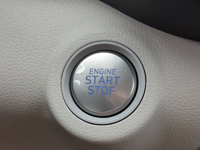 Used 2026 Hyundai Venue SEL FWD image 27