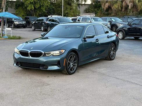 Used 2019 BMW 330i xDrive Sedan w/ Premium Package AWD/4WD image 3