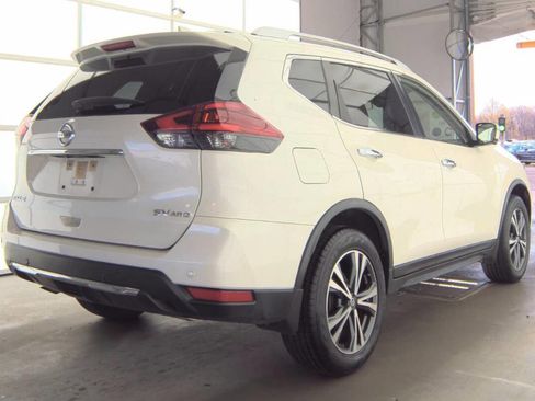 Used 2019 Nissan Rogue SV w/ Premium Package AWD/4WD image 3