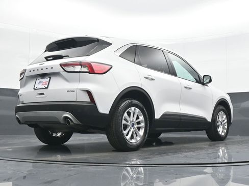 Used 2021 Ford Escape SE w/ Cold Weather Package image 21