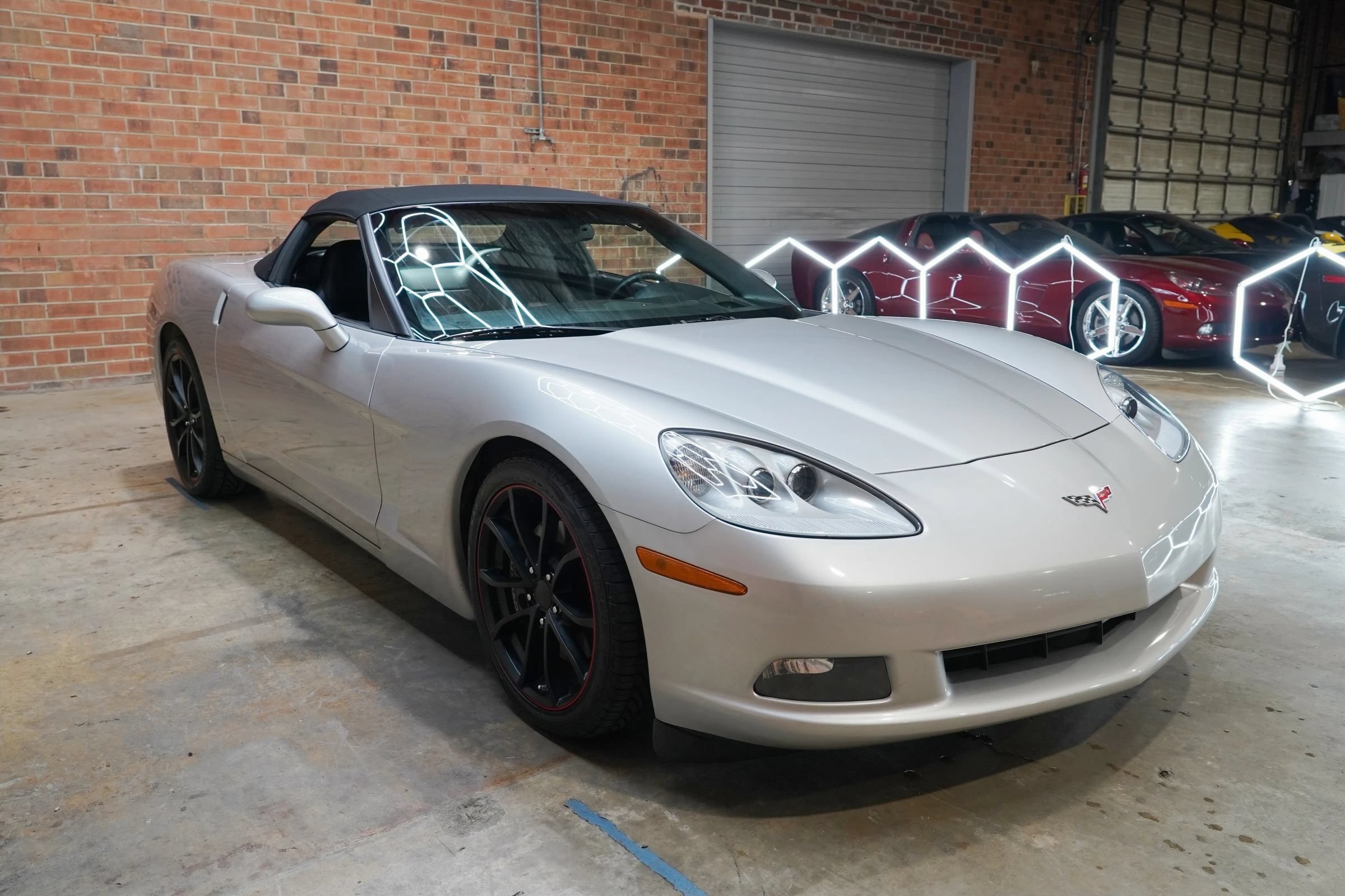 Used 2006 Chevrolet Corvette Coupe w/ Preferred Equipment Group RWD image 3