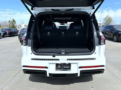 New 2026 INFINITI QX80 4WD w/ Sport Exterior Package image 23