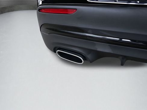 Used 2023 Mercedes-Benz GLA 250 4MATIC image 24