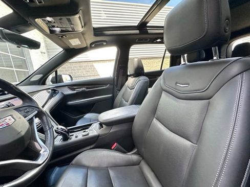 Used 2021 Cadillac XT6 Sport AWD/4WD image 18