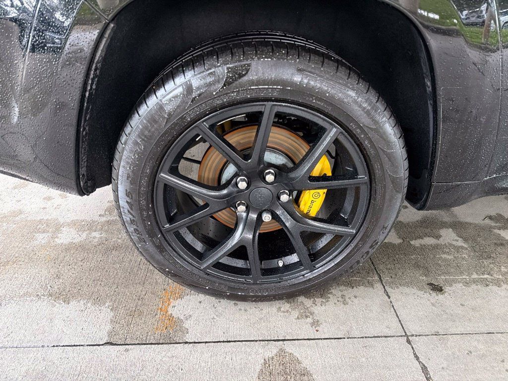 Used 2018 Jeep Grand Cherokee Trackhawk AWD/4WD image 25
