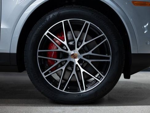New 2026 Porsche Cayenne S image 20