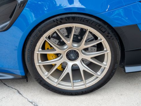 Used 2018 Porsche 911 GT2 RS image 31