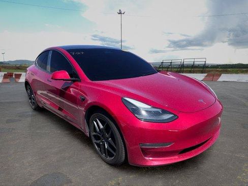 Used 2022 Tesla Model 3 RWD image 2