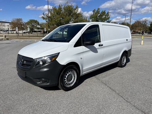 Used 2018 Mercedes-Benz Metris w/ Blind Spot Assist Package image 2