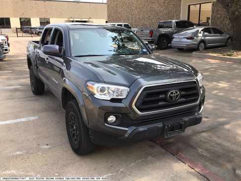 Used 2022 Toyota Tacoma SR5 RWD image 6