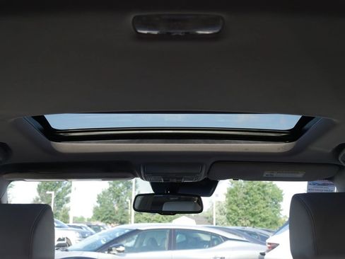 Used 2017 Honda CR-V EX-L image 12