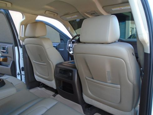 Used 2015 GMC Sierra 2500 SLT w/ Duramax Plus Package image 15